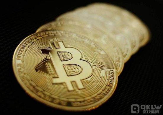 泰國當局突擊查獲*非*法Bitcoin礦場，當地居民 圖片